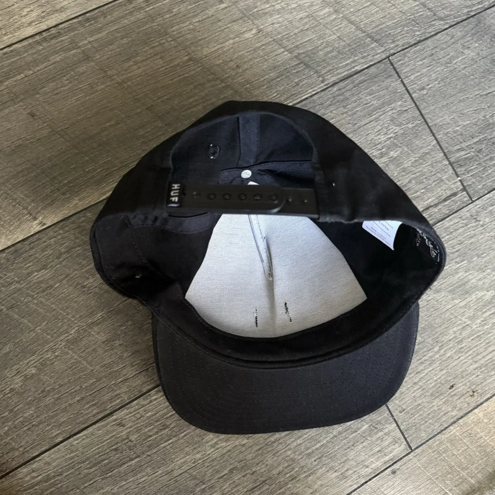 Vintage HUF Headwear Snapback Hat Mens Black Adjustable Cap Logo Embroidered Y2K